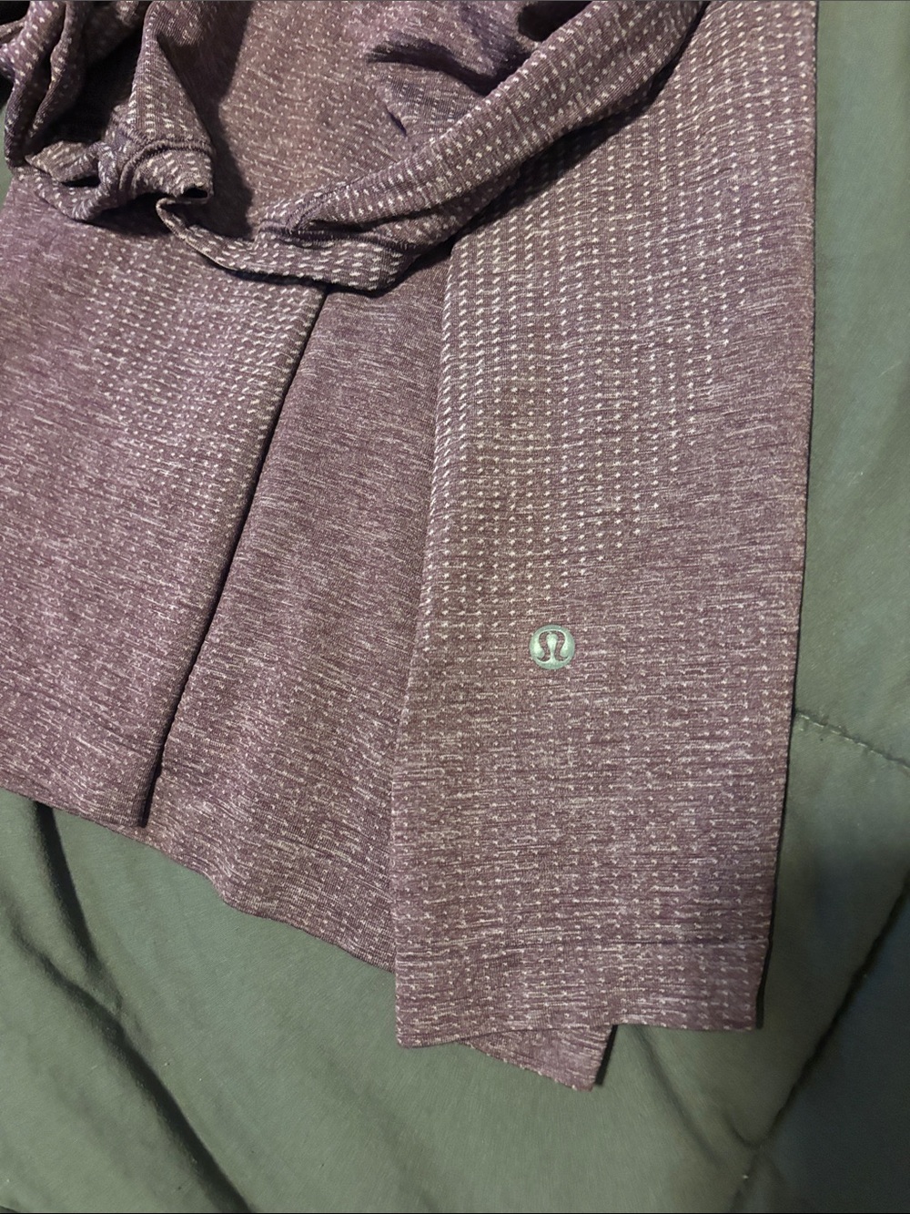 Men’s XL Lululemon Shirt - Picture 3 of 3